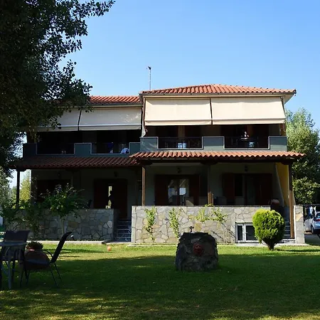 Anna Pousi & Ormos Panagias