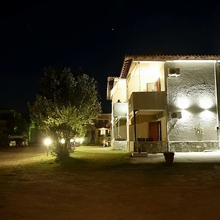 Anna Pousi & * Ormos Panagias