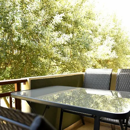 Anna Pousi & Apartament Ormos Panagias