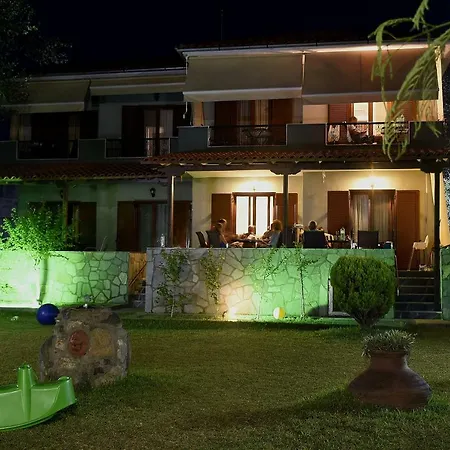 Apartament Anna Pousi & *